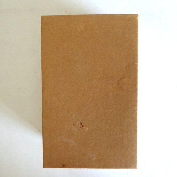 ANTIQUE VINTAGE 1940’s WHITE LEATHER BABY SHOES IN ORIGINAL BOX USED ODDITY - Picture 15 of 16